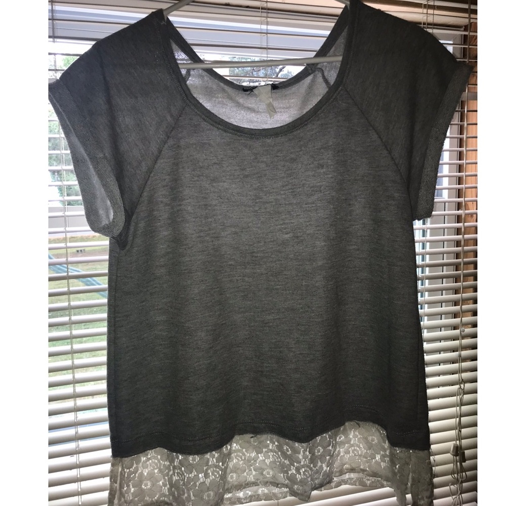 Women’s grey shirt with white lace
